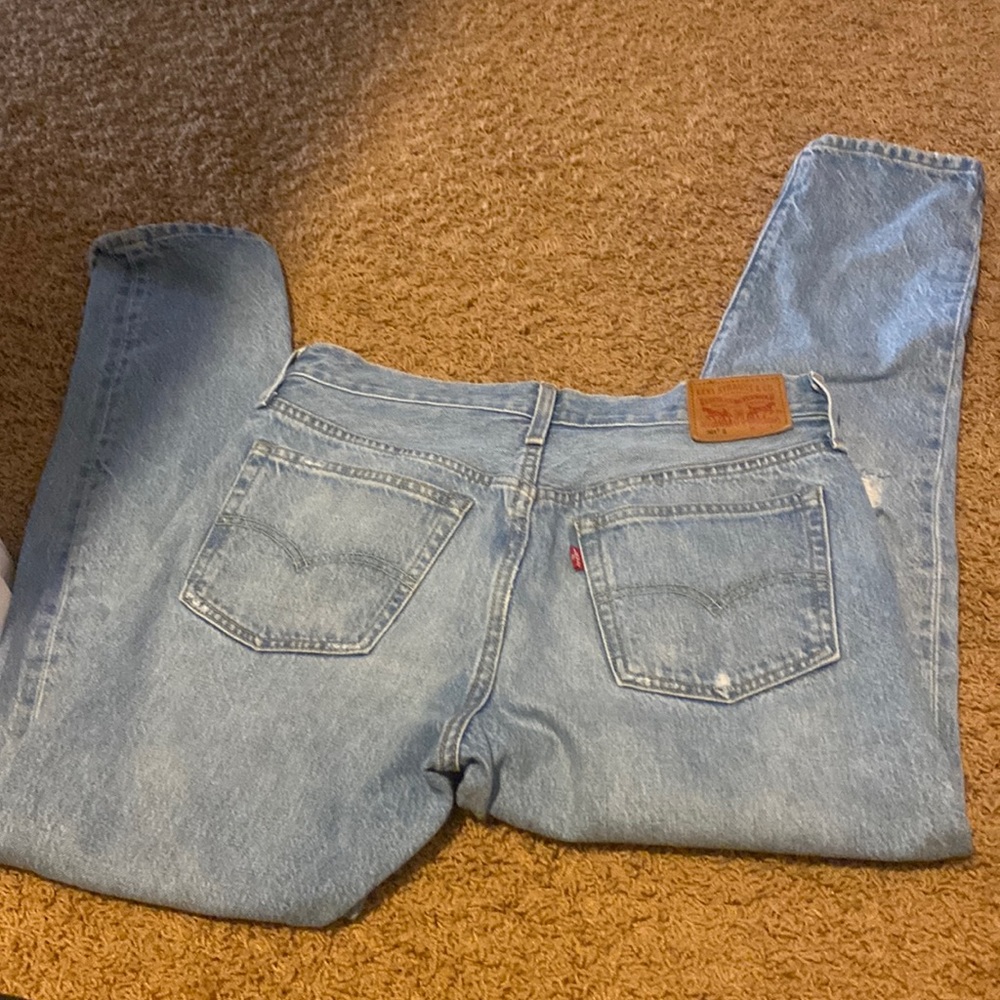 Womens Levi’s 501 straight jean